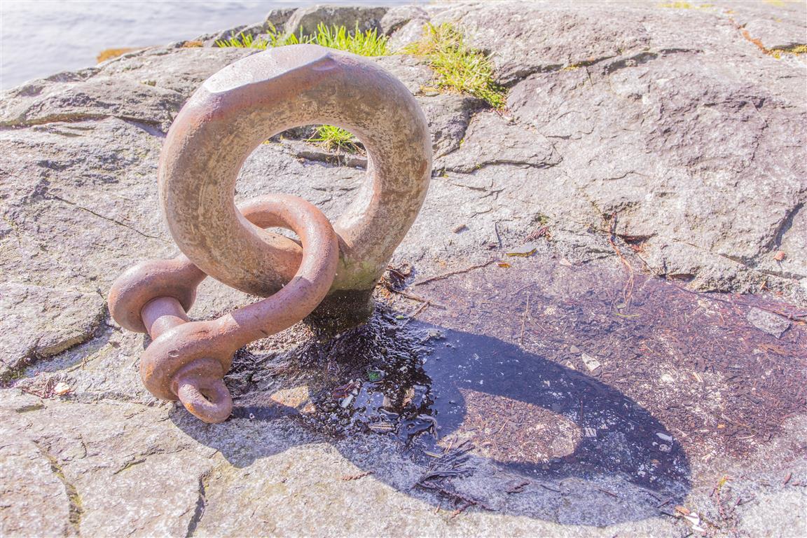 Anchor in rock