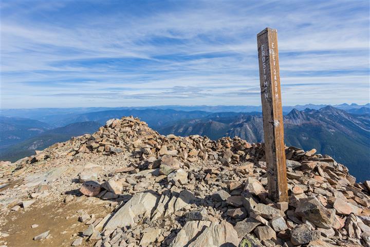 Summit marker
